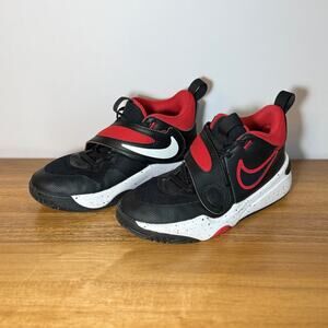 Nike Kids Team Hustle Basketball Sneakers